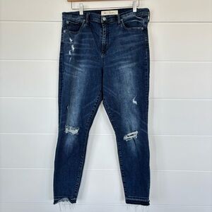GAP Blue Skinny Jeans with Distressed Details Skinny High Rise Size 32